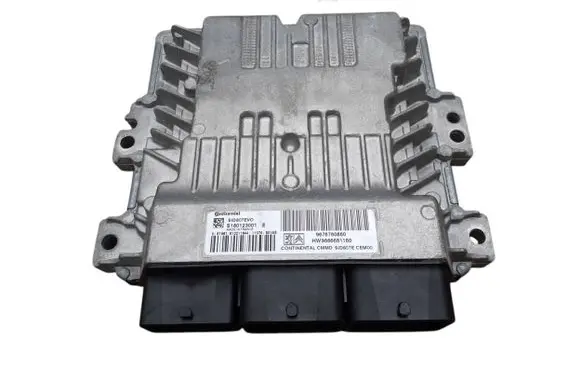 Peugeot 508 Engine control unit/module S180123001E 9676760880