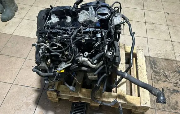 Volkswagen PASSAT B7 Engine 03L100090P 27321 CAY