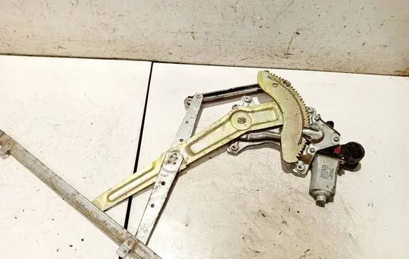 Toyota Avensis Verso Sliding door window regulator with motor 