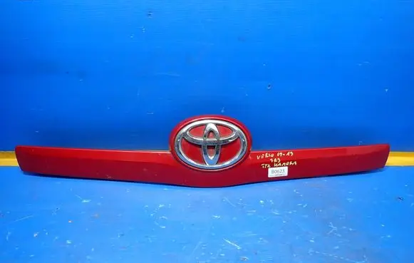 Toyota Verso Number plate light 76811-0F060