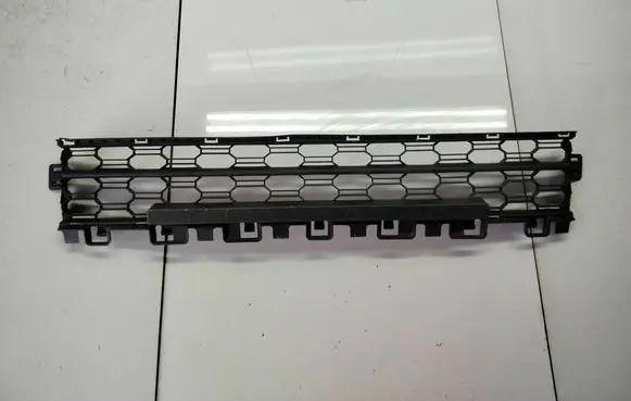 Skoda Octavia Mk4 Front bumper lower grill 5E3853677