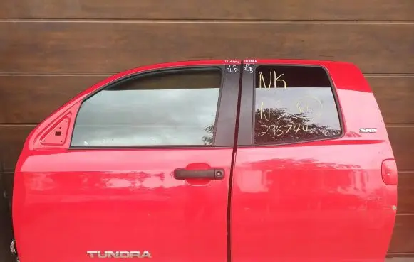 Toyota Tundra II Front door