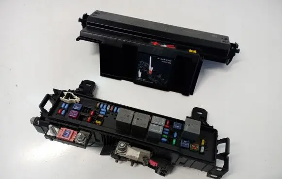 Tesla Model S Fuse box set 1034405-00-E