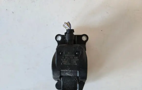 Mercedes-Benz Vito Viano W447 Accelerator throttle pedal A9063000304