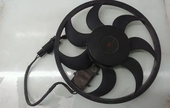 Volvo V70 Electric radiator cooling fan 