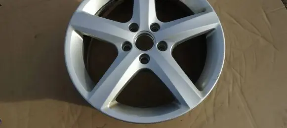 Volkswagen Scirocco R17 wheel hub/cap/trim 1K8071497A