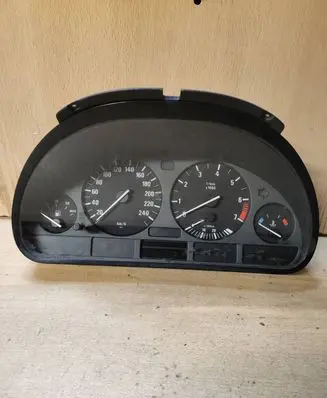 BMW 5 E39 Speedometer (instrument cluster) 8375369 110008735001