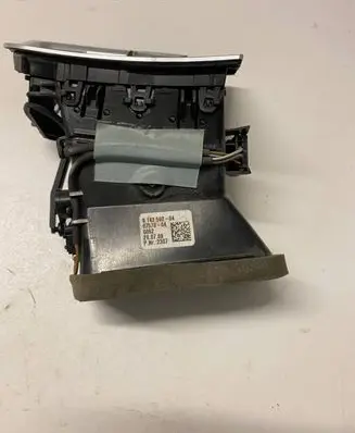 BMW 5 GT F07 Dashboard side air vent grill/cover trim 9142592