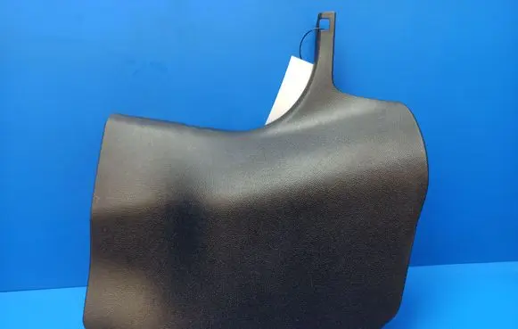 Foot area side trim