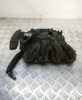 KIA Sportage Intake manifold 2B760