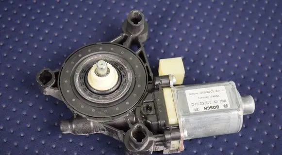 Lamborghini Gallardo Front door window regulator motor 8W0959802