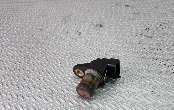 Mercedes-Benz Vito Viano W638 Camshaft position sensor A0031539728