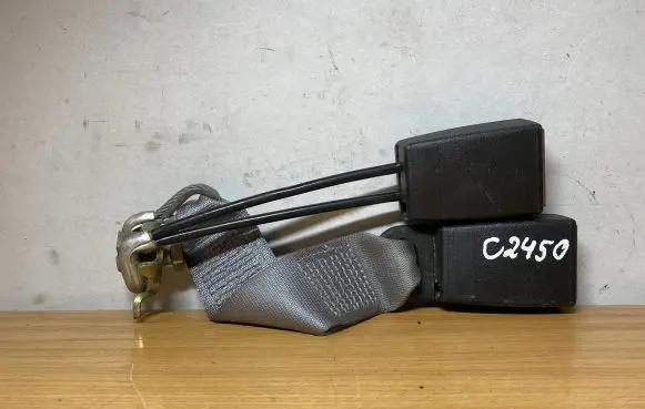 Mercedes-Benz E W124 Rear seatbelt buckle 1408600269 C2450