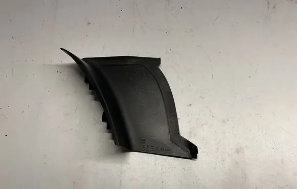 Porsche Macan (95B) Rear/tail light trim molding 95B945310 95B945310F