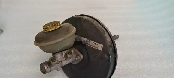 Audi 80 90 S2 B4 Brake booster 4A0612105Q