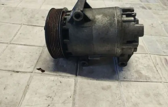 Renault Scenic II - Grand scenic II Air conditioning (A/C) compressor (pump) 6570355