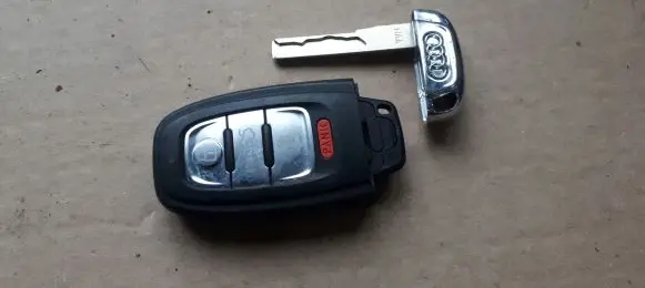 Audi A4 S4 B8 8K Ignition key/card 8T0959754AD