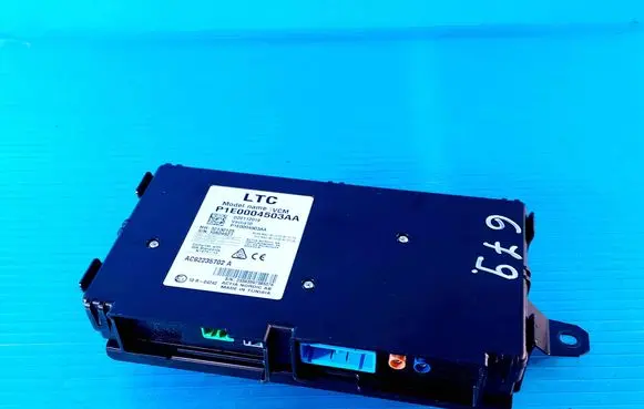 LEVC TX Air suspension control unit module (rear) P1E0004503AA D20112019 AC92235702A