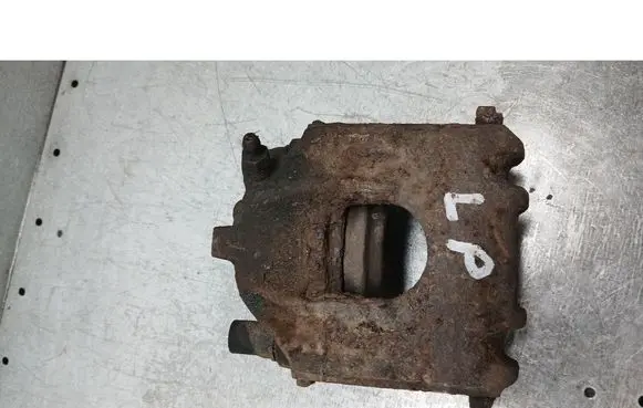 Volkswagen Polo II 86C 2F Front brake caliper 