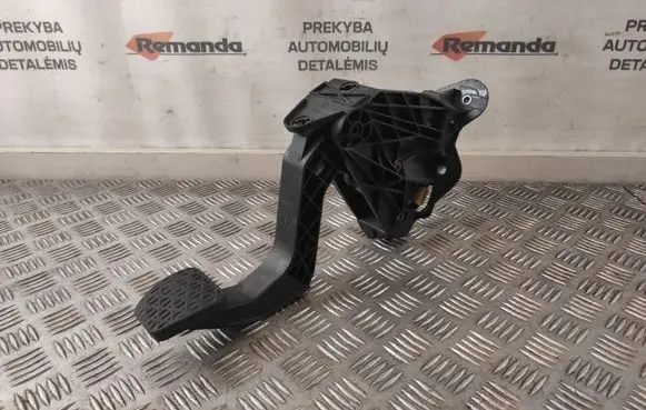 Mercedes-Benz Sprinter W907 W910 Clutch pedal A9072900000 K2108073657