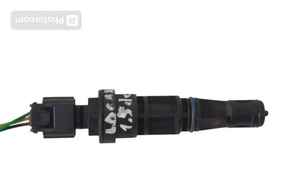 Dacia Logan I ABS wheel speed sensor 8200547283