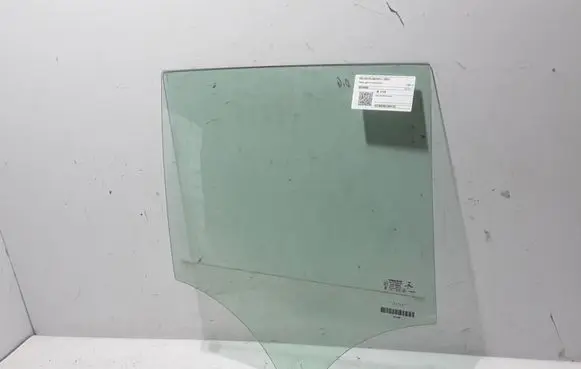 Volvo XC40 Rear door window glass 32244800