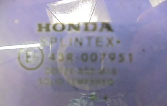 Honda CR-V Rear door window glass
