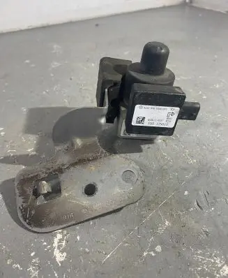 Audi TT TTS RS Mk3 8S Electric auxiliary coolant/water pump 4H0121671D