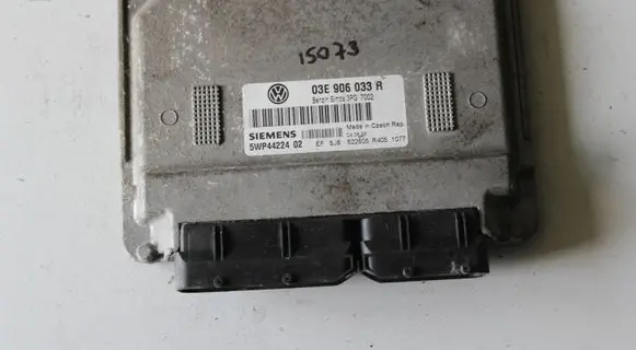 Volkswagen Polo Engine control unit/module 03E906033R 5WP4422402 5WP44224