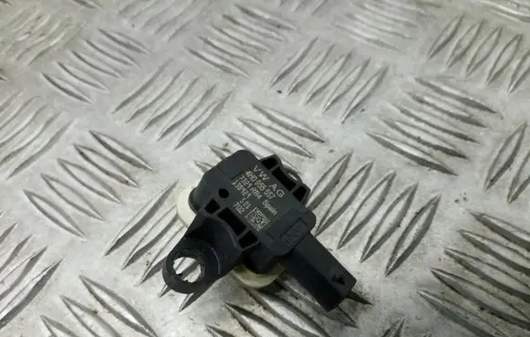 Volkswagen Polo V 6R Airbag deployment crash/impact sensor 4H0955557