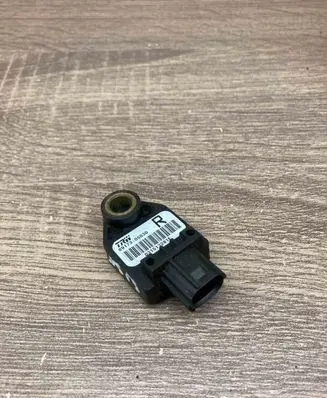 Toyota Avensis T250 Airbag deployment crash/impact sensor 8917305030