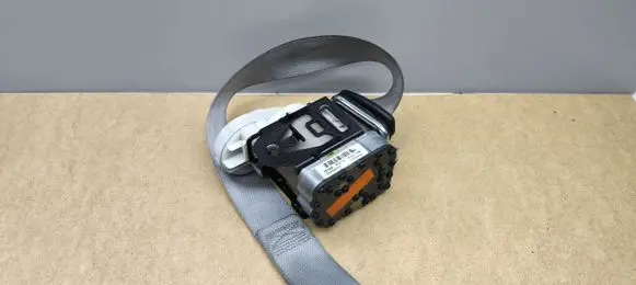 Mercedes-Benz CLK A209 C209 Front seatbelt 2098601985