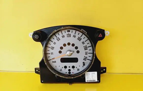 Mini One - Cooper R50 - 53 Speedometer (instrument cluster) 6921518 6211-6921518