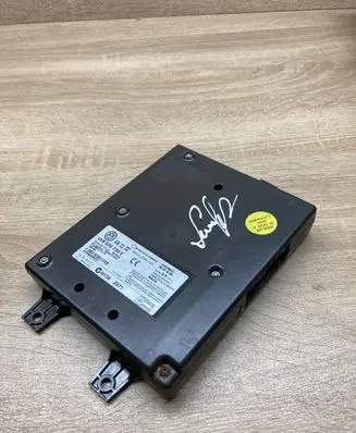 Volkswagen PASSAT B6 Bluetooth control unit module 1K8035730C N136Z571