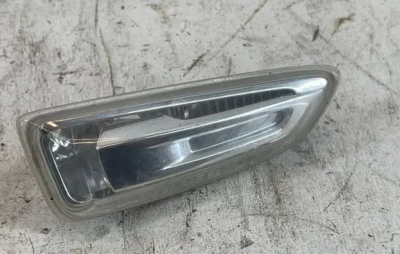 Opel Insignia B Front fender indicator light 13491089