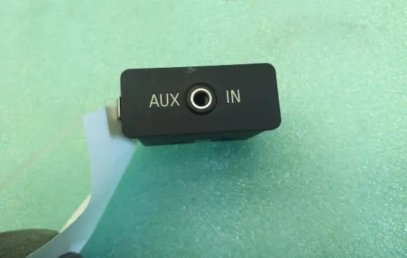 BMW X1 E84 AUX in-socket connector 6986791
