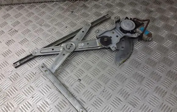 KIA Carens I Front door window regulator with motor XH004PO