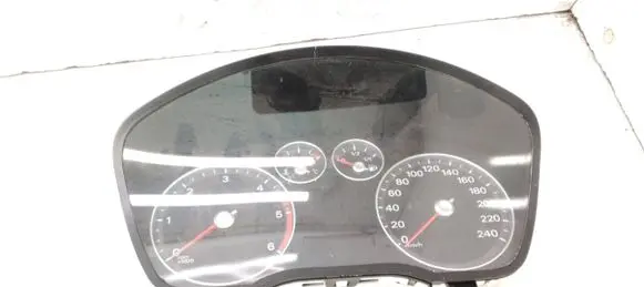 Speedometer (instrument cluster)
