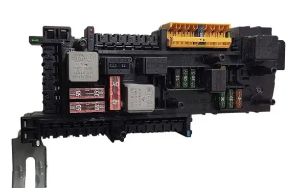 Mercedes-Benz C AMG W204 Fuse box set 2045458201 2045456132 2044423500