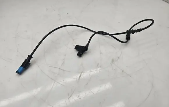 Mercedes-Benz Sprinter W906 Brake pads wear sensor A0525456328