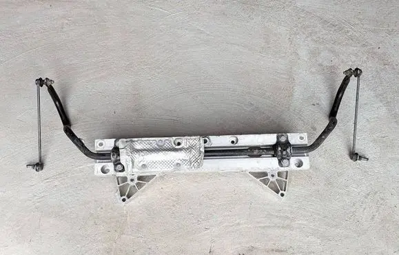 Chrysler Pacifica Front anti-roll bar/sway bar 68223606AC