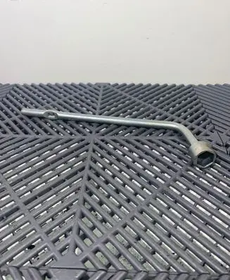 Toyota Auris E180 Wheel nut wrench 