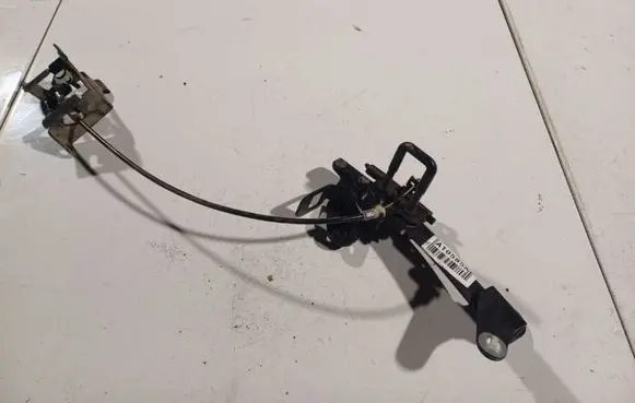 Subaru Forester SH Front door lock loop/hook striker 