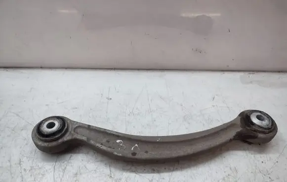 Rear control arm