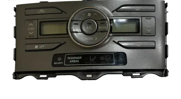 Toyota Auris 150 Climate control unit 5590002220B 8F26611027XIA
