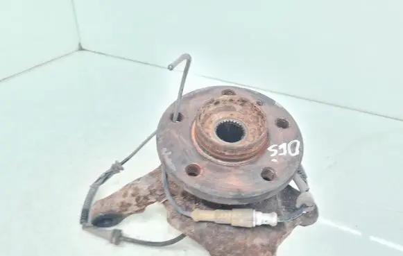 Opel Vivaro Front wheel hub spindle knuckle