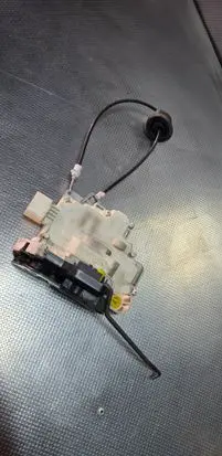 Audi A4 S4 B7 8E 8H Front door lock 8E1837016AA