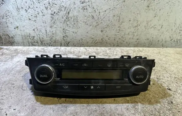 Toyota Avensis T270 Climate control unit 5590005400 09031311 T1002282E
