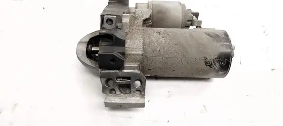 BMW X1 E84 Starter motor 8570238