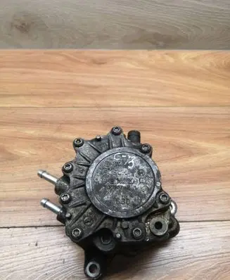 Audi A6 S6 C6 4F Vacuum pump 03G145209C
